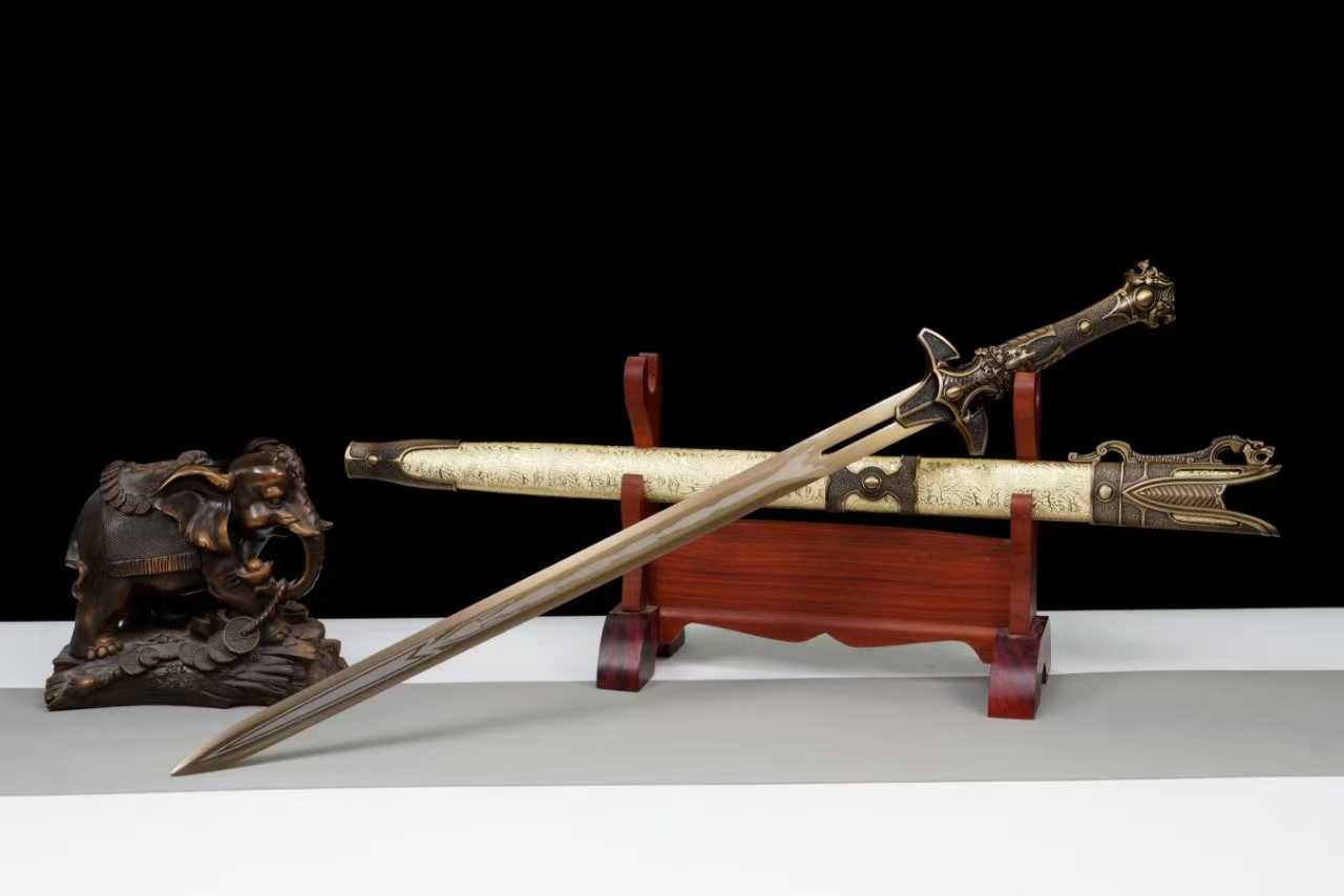 Kiếm Thiên Cơ – Sức Mạnh Từ Trời, Vẻ Đẹp Từ Lửa Thép